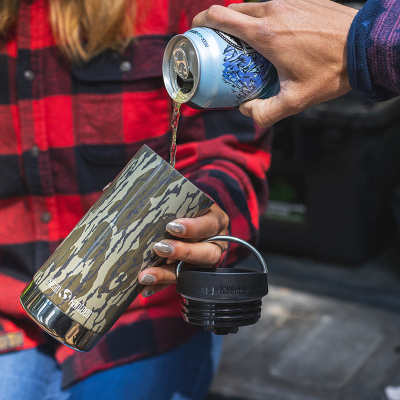 12oz-tkwide-with-cafe-cap-mossy-oak-y9 12oz_tumbler_mossyoak_bottomlands_beer_pour_square.jpg