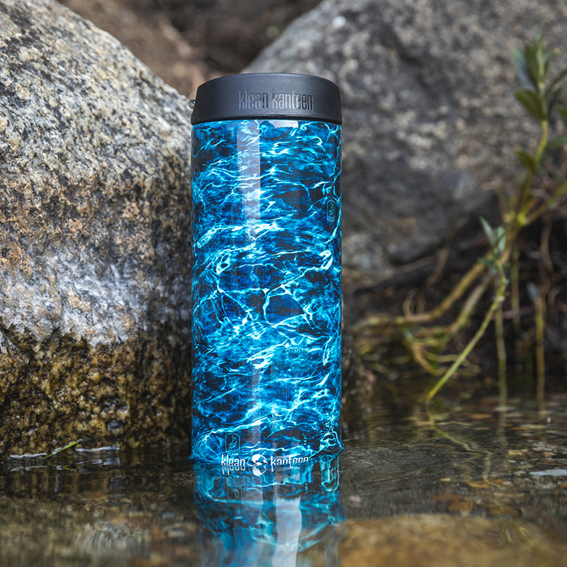 20oz-tkwide-with-cafe-cap-mossy-oak-d8 16oz_tumbler_mossyoak_bass_cafe_water_closeup_square.jpg