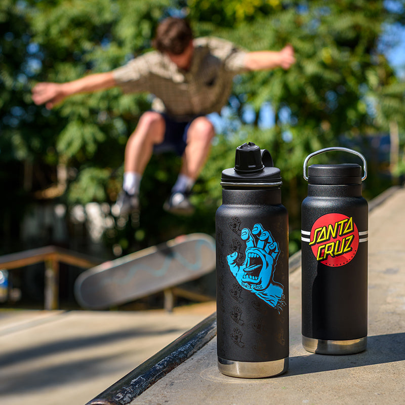 32oz-tkwide-with-chug-cap-santa-cruz-screaming-hand-u8 32oz_20oz_water_bottles_santacruz_skater_ramp_square.jpg