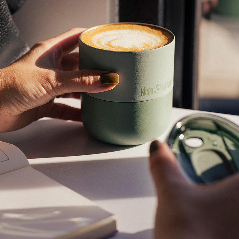 slide-lid-o5 8oz_rise_lowball_iceberg_coffee_espresso_sun_slide_lid_closeup_square.jpg