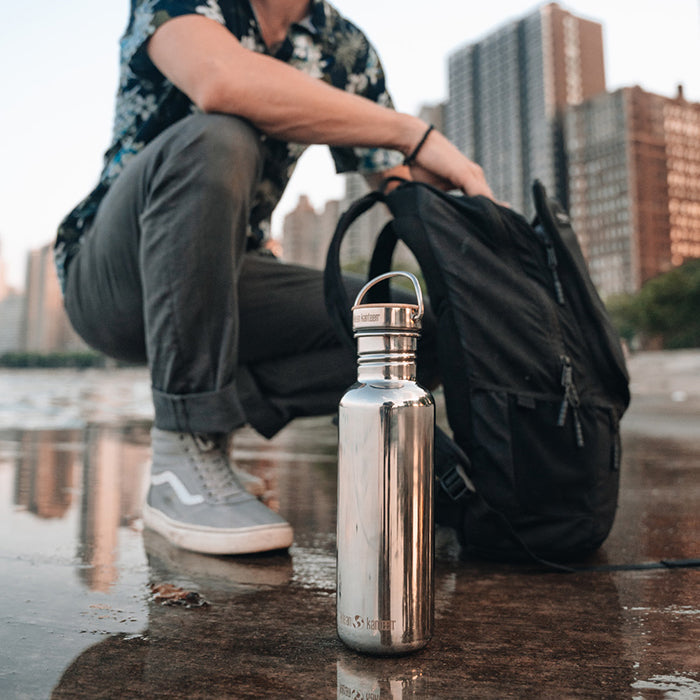 27oz-reflect-with-bamboo-cap-g5 K27SSLRF-MS-BAMBOO_reflect-bottle_city_lifestyle_ff882516-9bd8-49cf-b515-736a0a9c889f.jpg