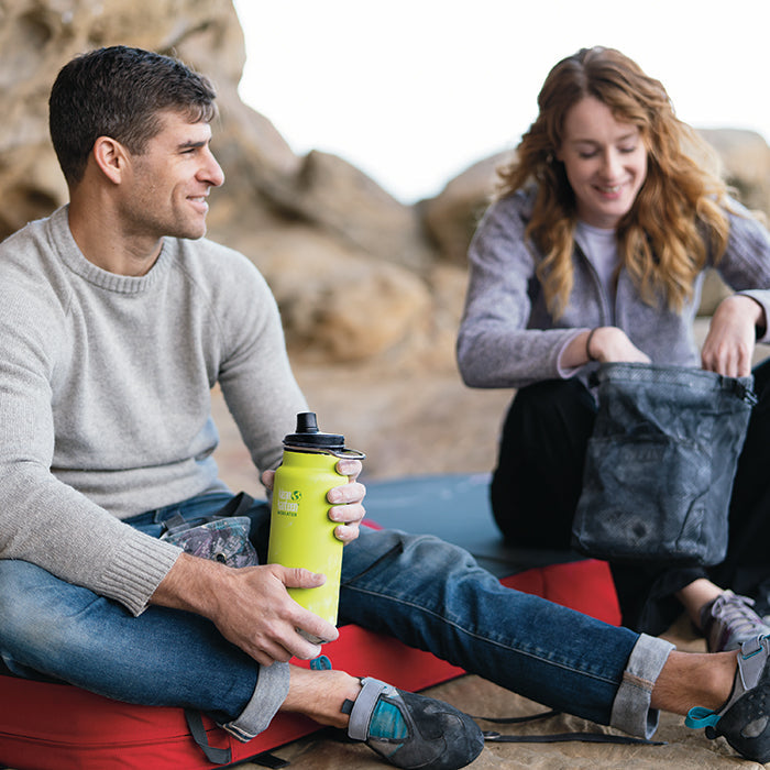 tkwide-chug-cap-z7 K32TKWSSL-JP-chug_cap_bouldering_lifestyle.jpg