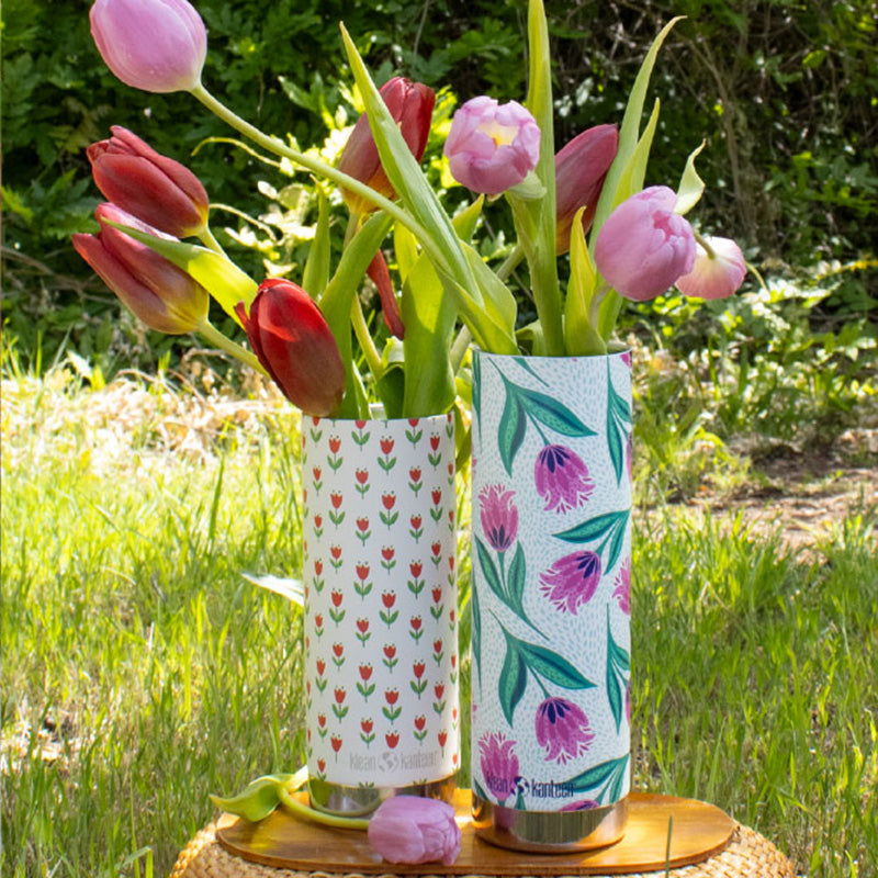 16oz-tkwide-with-cafe-red-tulips-g1 bottles_seasonal_spring_flowers_2_square.jpg