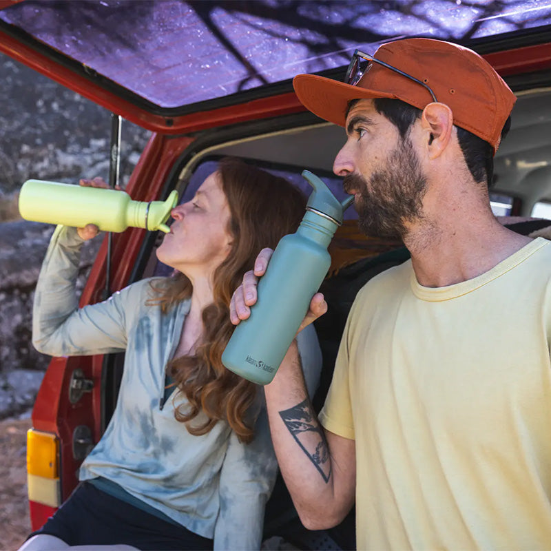 27oz-classic-with-flip-seal-sport-cap-t8 classic_27oz_flip_seal_couple_tailgate_tip-sip_square.jpg