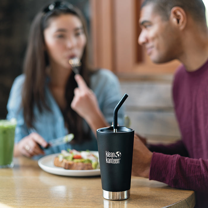 straw-2-pack-with-brush-black-p5 coffee-tumbler-metal_straw_lifestyle.jpg