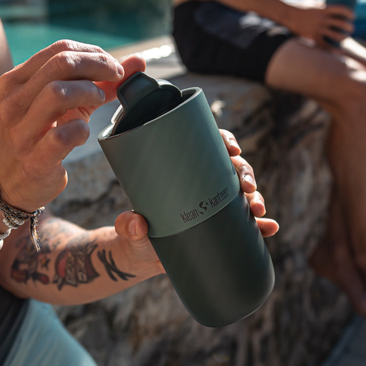 flip-lid-o2 rise_flip_lid_small_tumbler_open.jpg