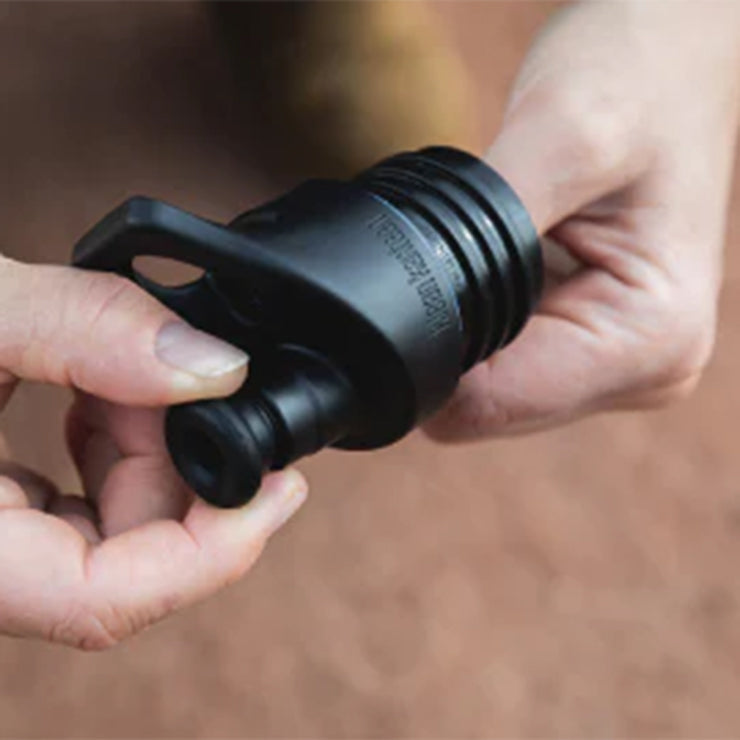 sport-cap-maintenance-kit-t6 sport_cap_maintenance_kit_pull_valve_out_lifestyle.jpg