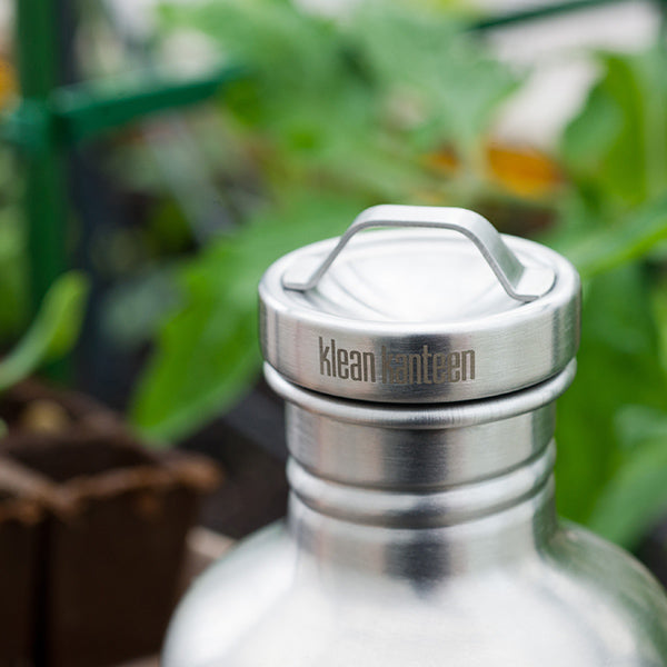 classic-steel-loop-cap-o0 stainless_cap_garden_lifestyle.jpg