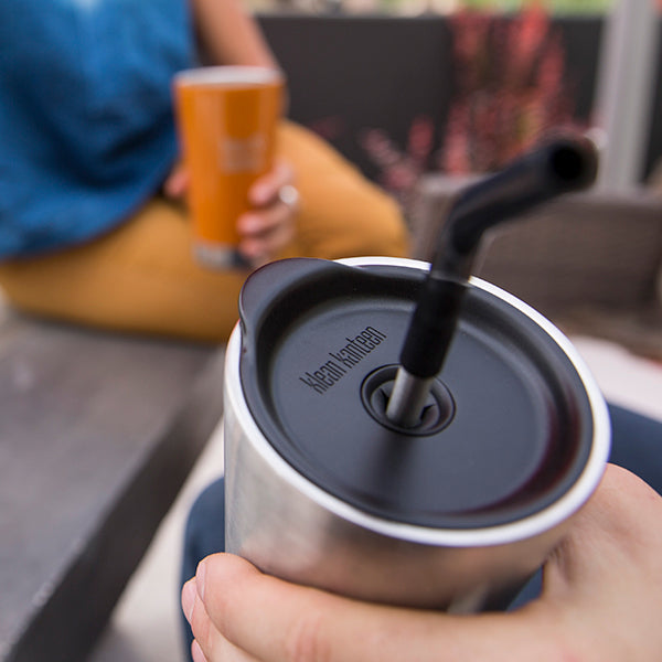 tumbler-straw-lid-with-straw-x5 steel_Straw-Shot_lifestyle_59367159-bd87-4b2d-88ba-76af85af65de.jpg