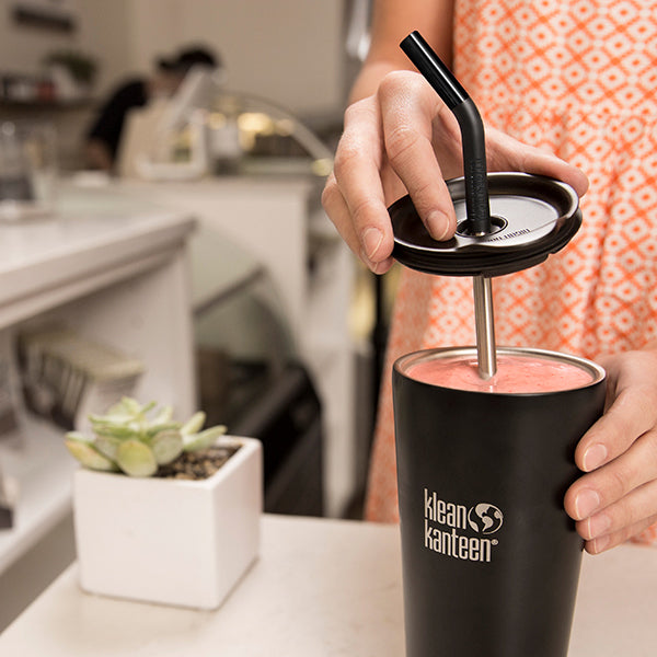 tumbler-straw-lid-with-straw-x5 steel_straw_smoothie-At-Counter-With-Lid_lifestyle_a071dbd2-9fd8-4eea-b04c-2a3732ff8612.jpg
