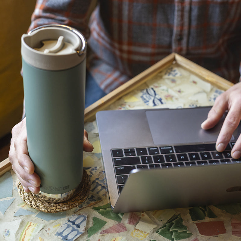 20oz-tkwide-with-cafe-cap-f7 tkwide_20oz_insulated_tumbler_cafe_laptop_closeup_square.jpg